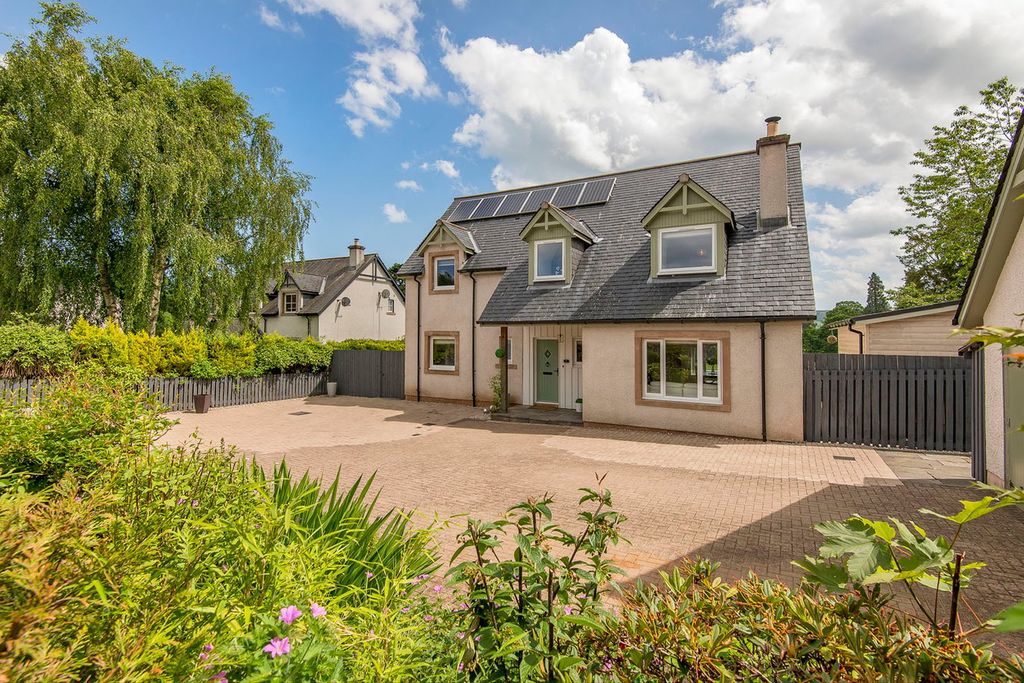 Property photo 1 of 31