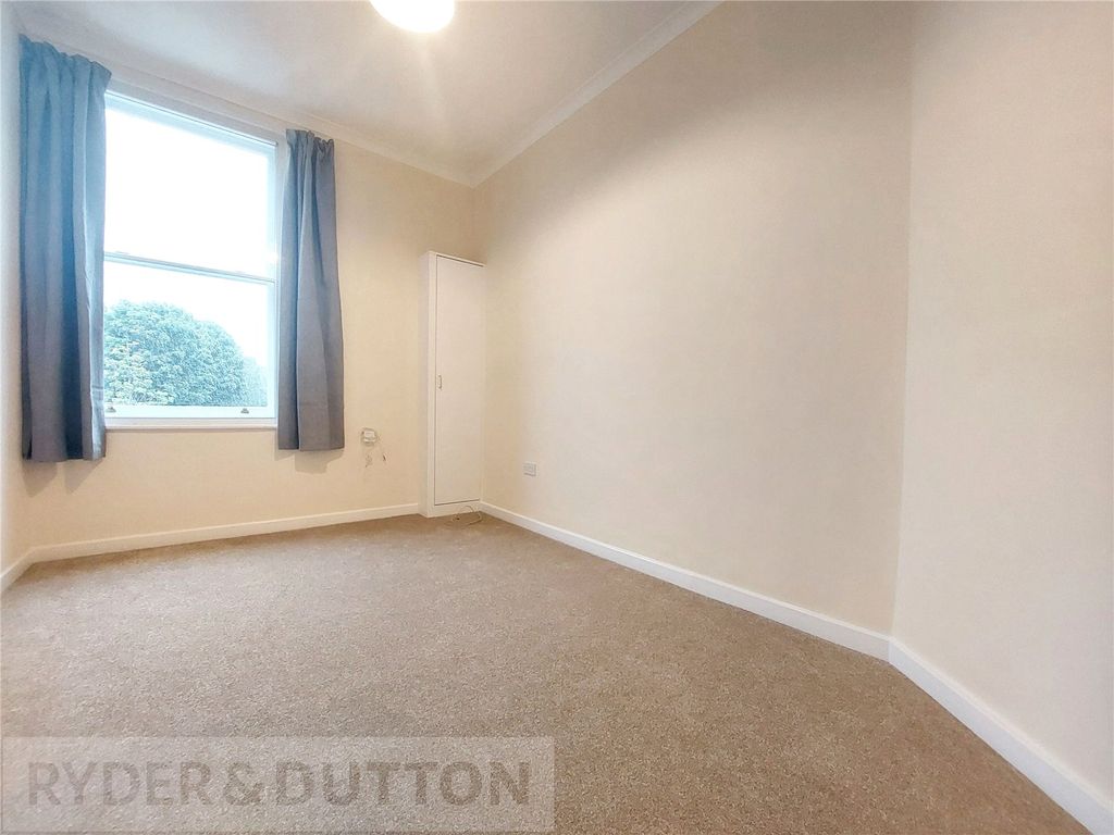 Property photo 2 of 8 Picture No. 15