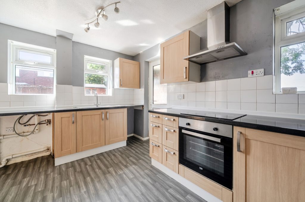 Property photo 2 of 13 14-6A75F7ba353Dd-1503264-19Fdcc823891d-14-14