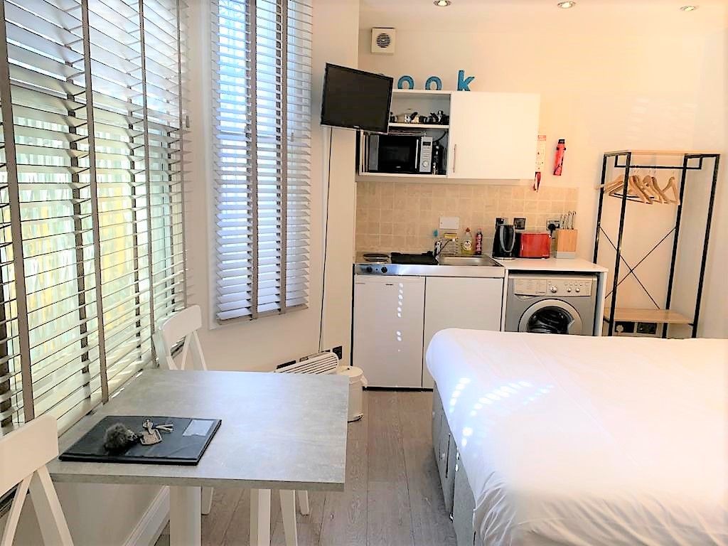 Property photo 1 of 3
