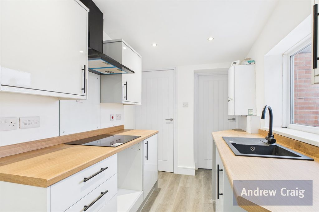 Property photo 1 of 12 (Main)