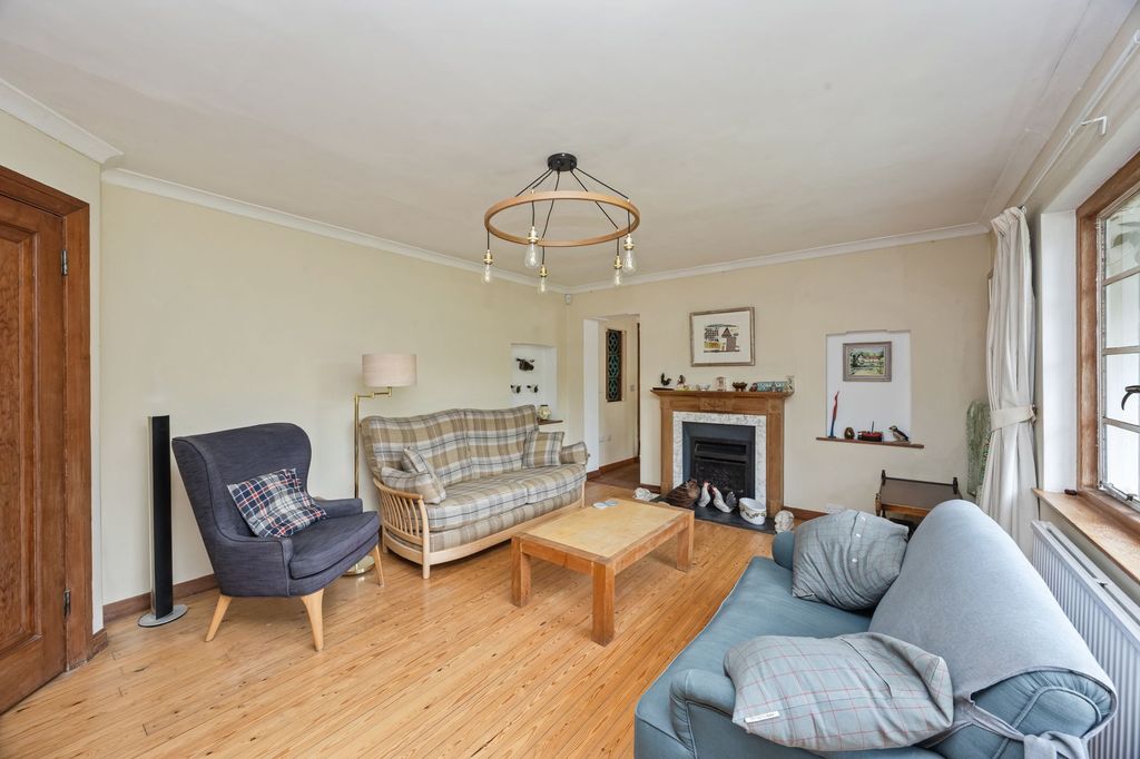 Property photo 3 of 38