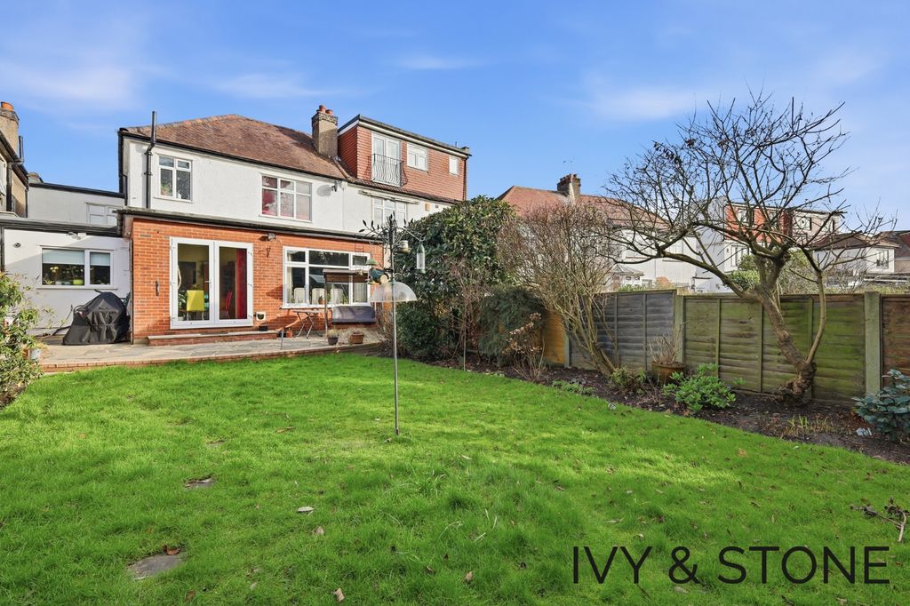 Property photo 2 of 29 3401022