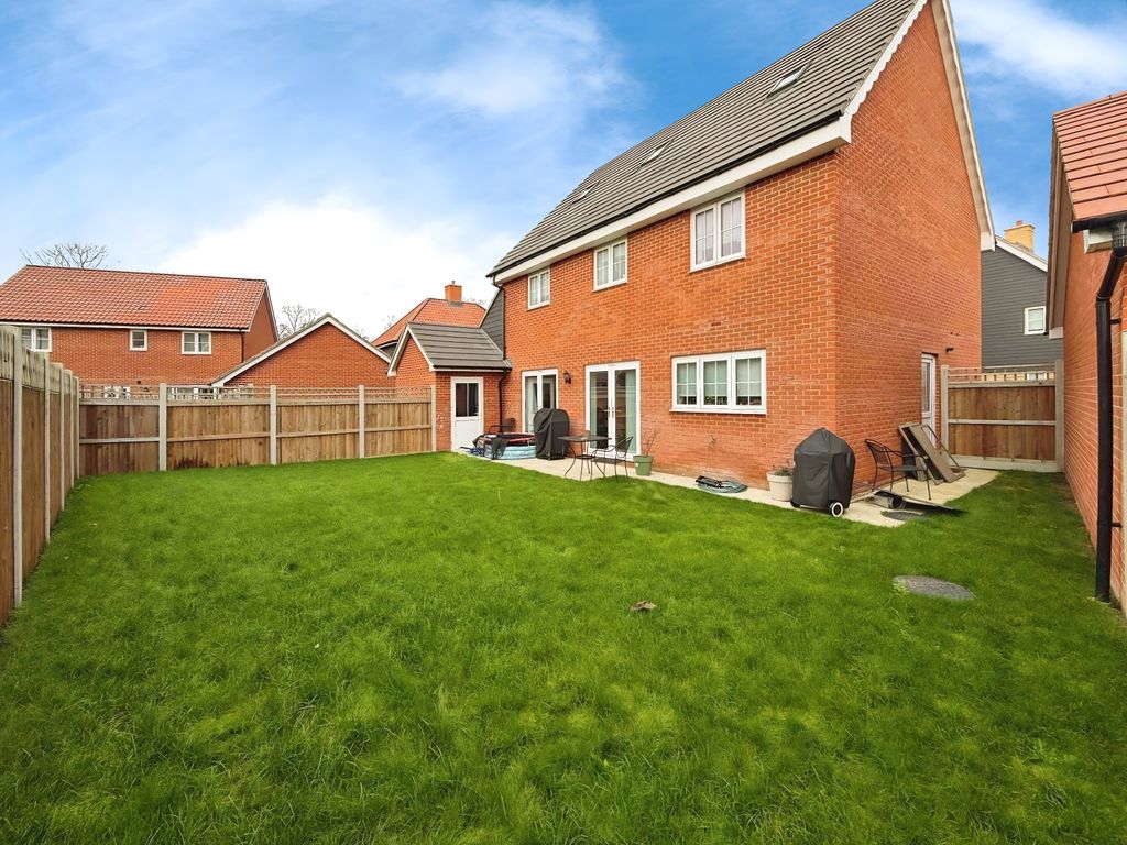 Property photo 2 of 13