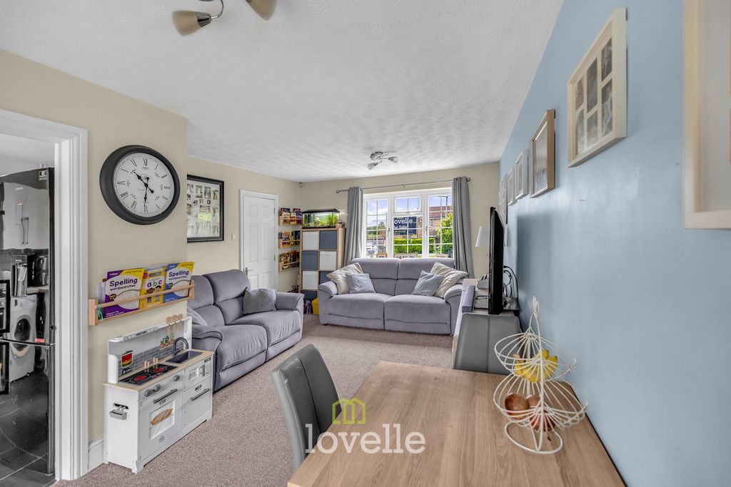 Property photo 3 of 14