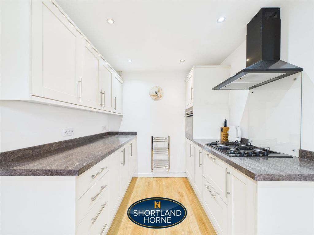 Property photo 3 of 25