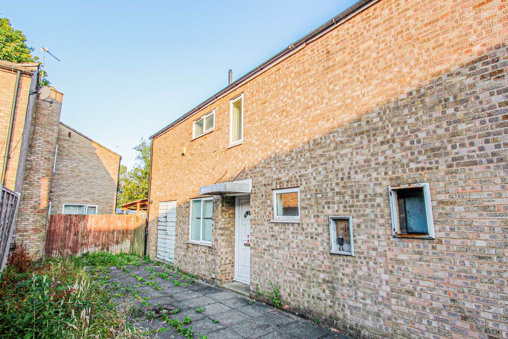 Property photo 1 of 10 Front