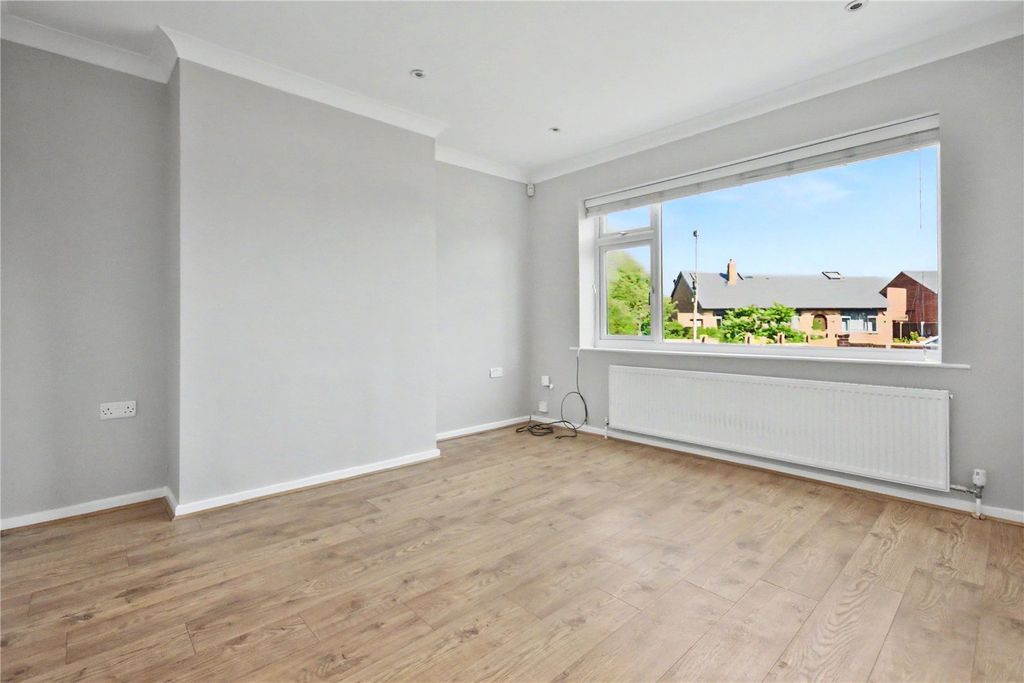 Property photo 2 of 15 Picture No. 28