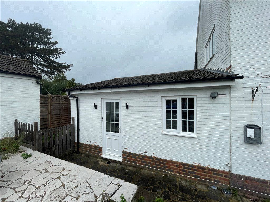 Property photo 2 of 6 Exterior