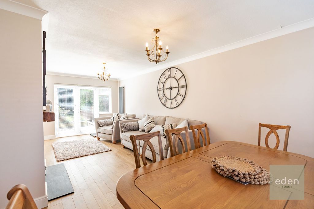 Property photo 3 of 23