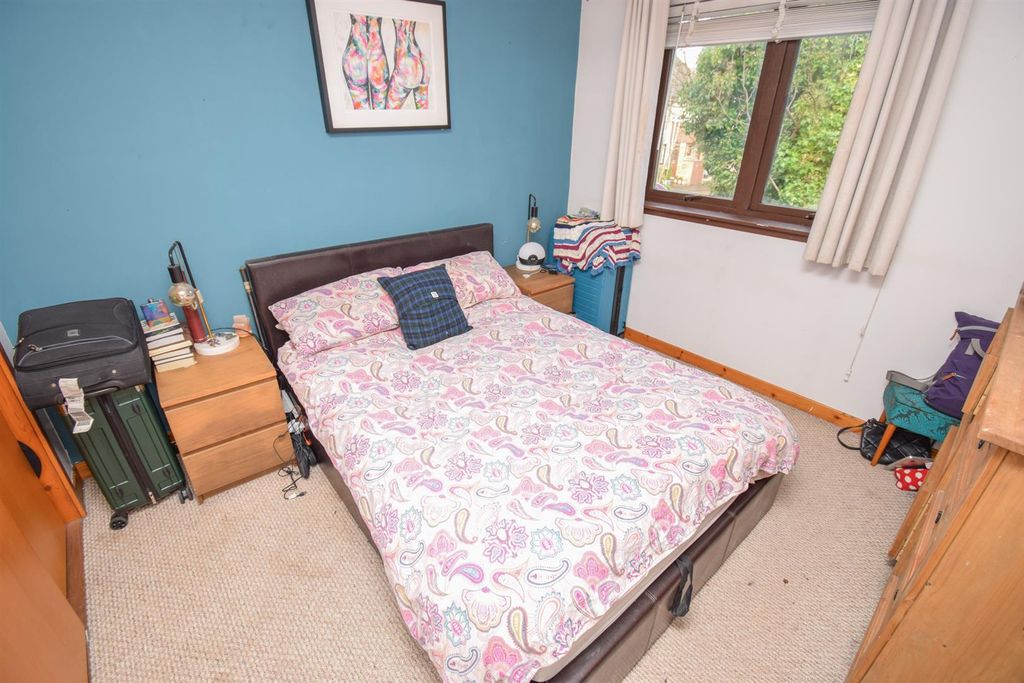 Property photo 3 of 13 Bedroom (2)-2.Jpg