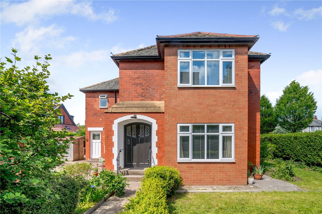Property photo 1 of 22 3&amp;5 Woodside Walk