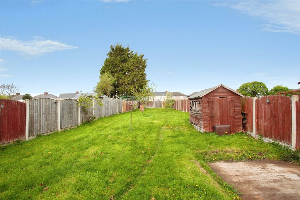 Property photo 2 of 12 Garden