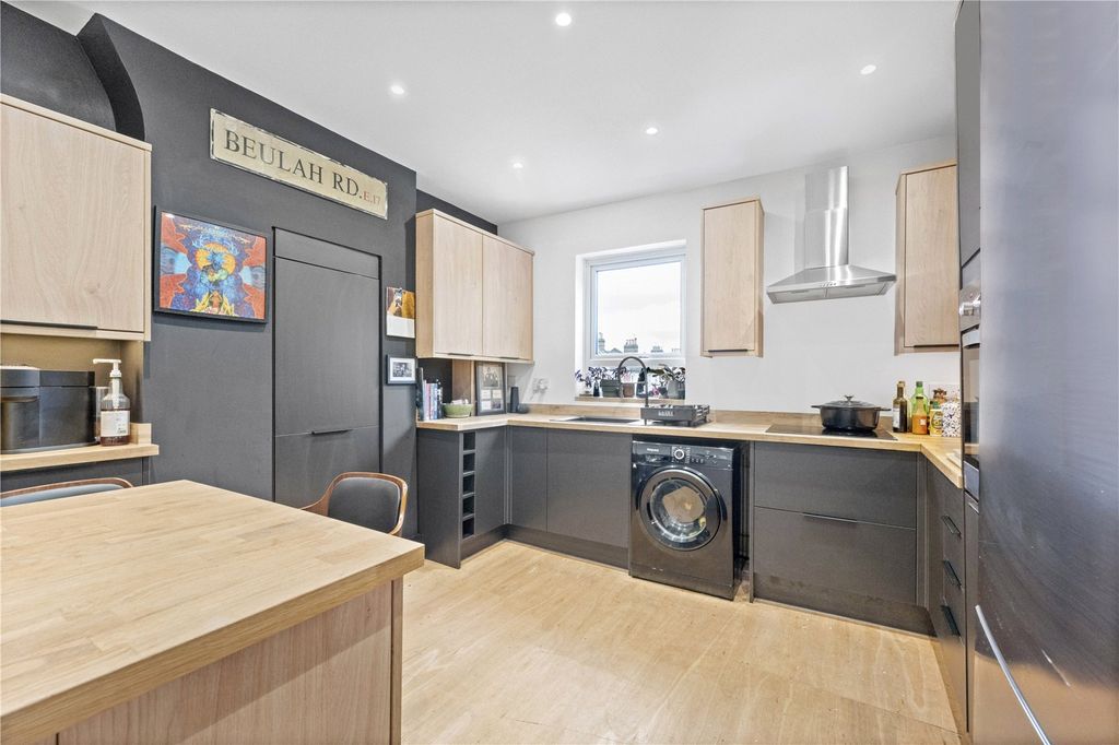 Property photo 2 of 12 Picture No. 04