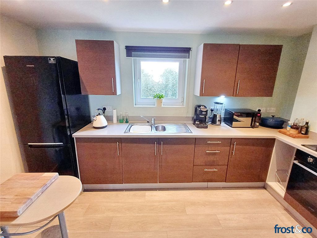 Property photo 3 of 14 Kitchen