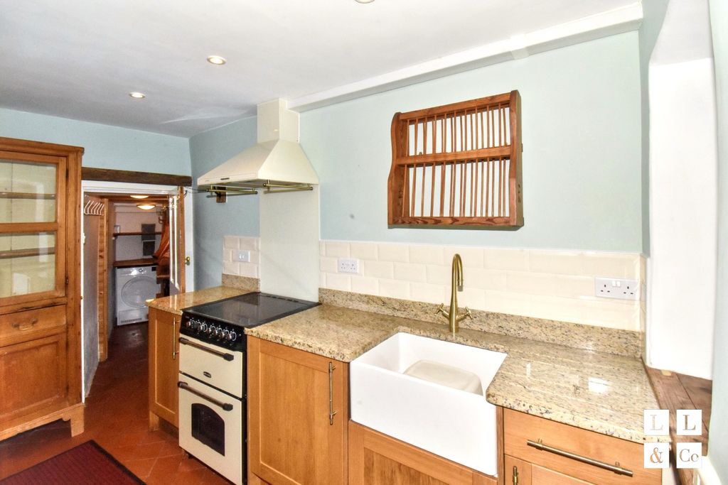 Property photo 3 of 9