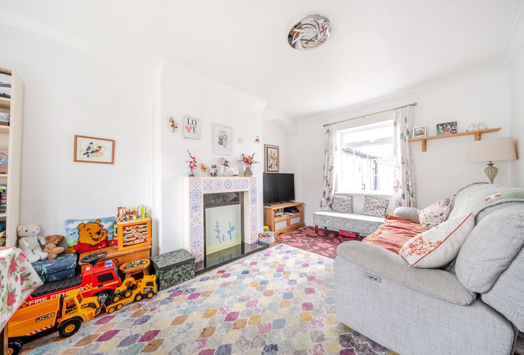 Property photo 2 of 16 1361189-15-68Efb9...