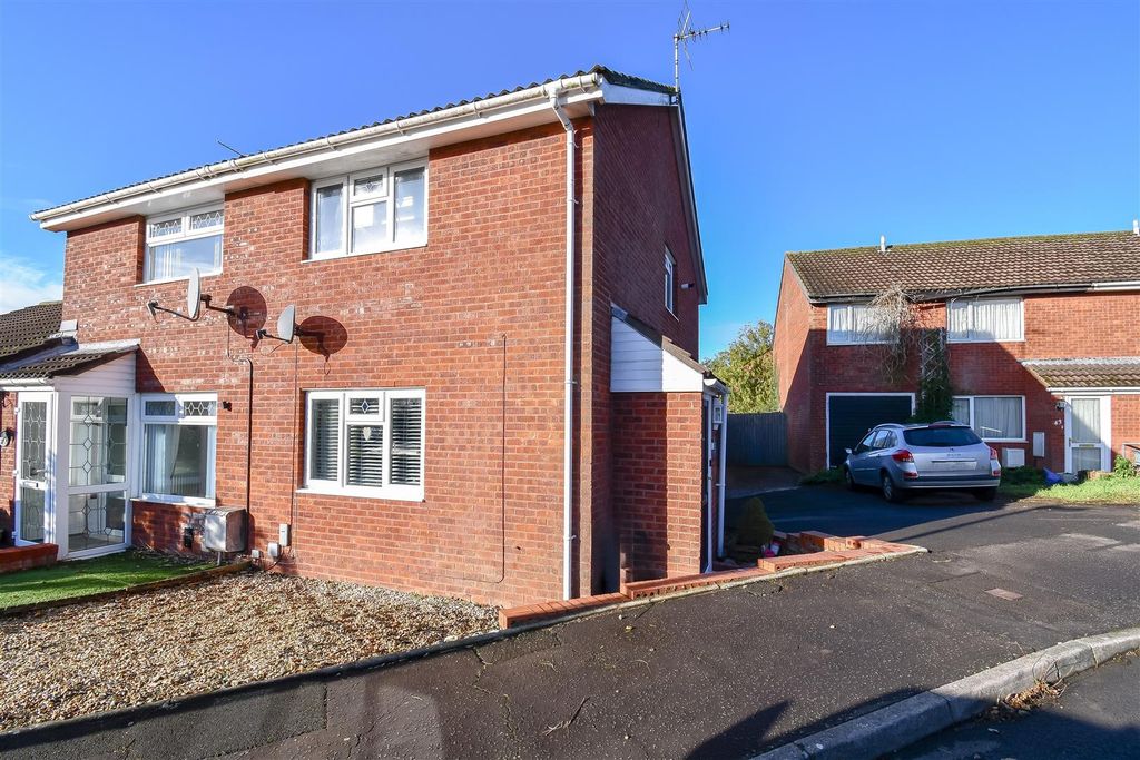 Property photo 1 of 19 Front