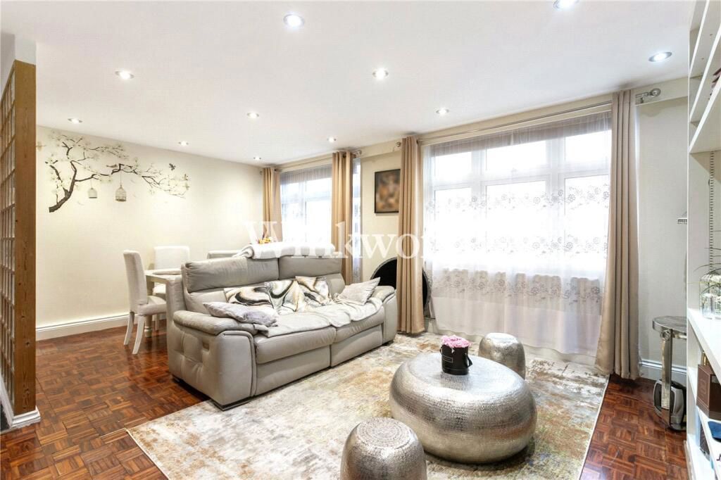 Property photo 3 of 13