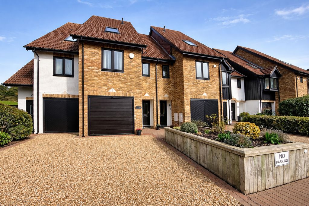 Property photo 1 of 27