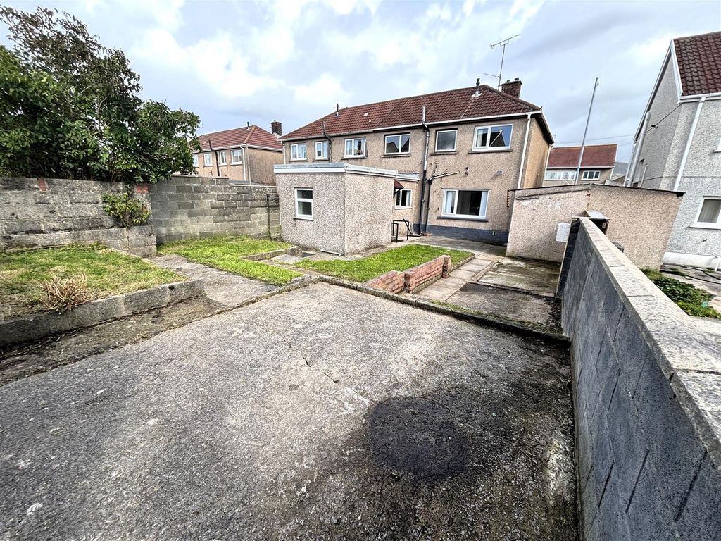 Property photo 1 of 17 Rear Garden