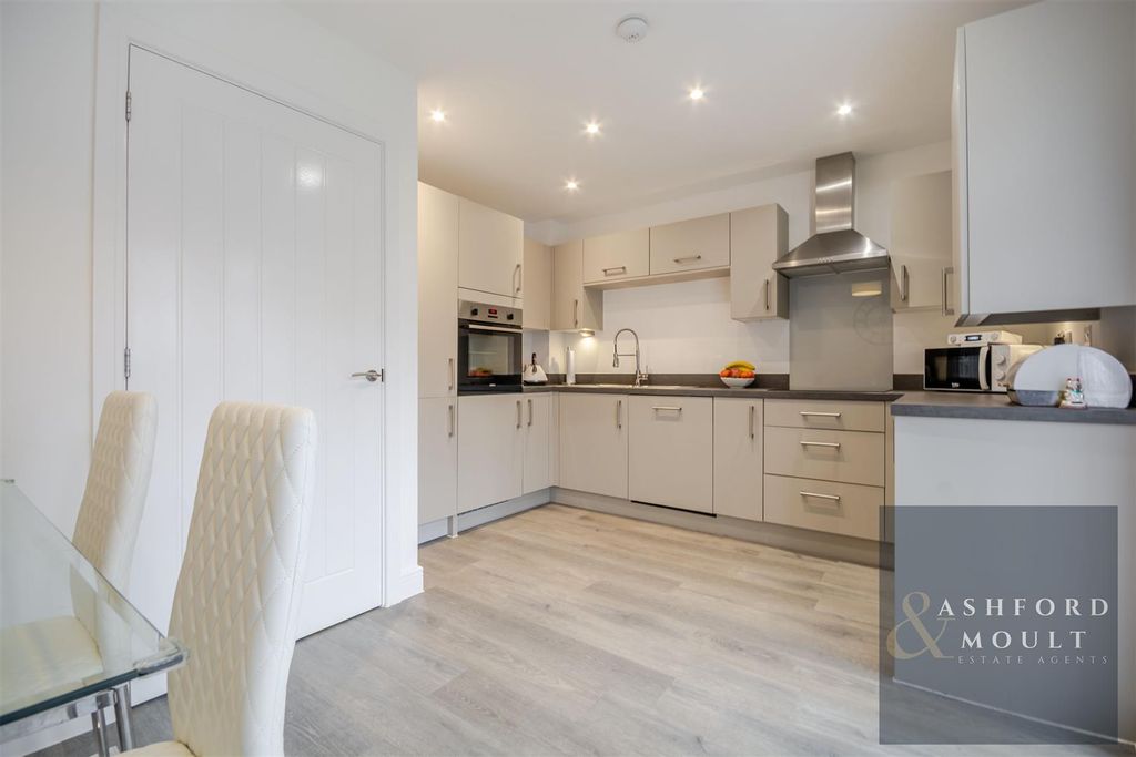 Property photo 3 of 31 Ashford-18.Jpg