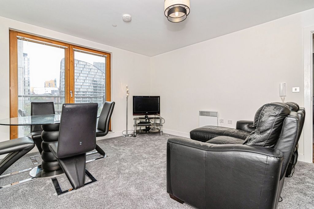 Property photo 2 of 10 Photo