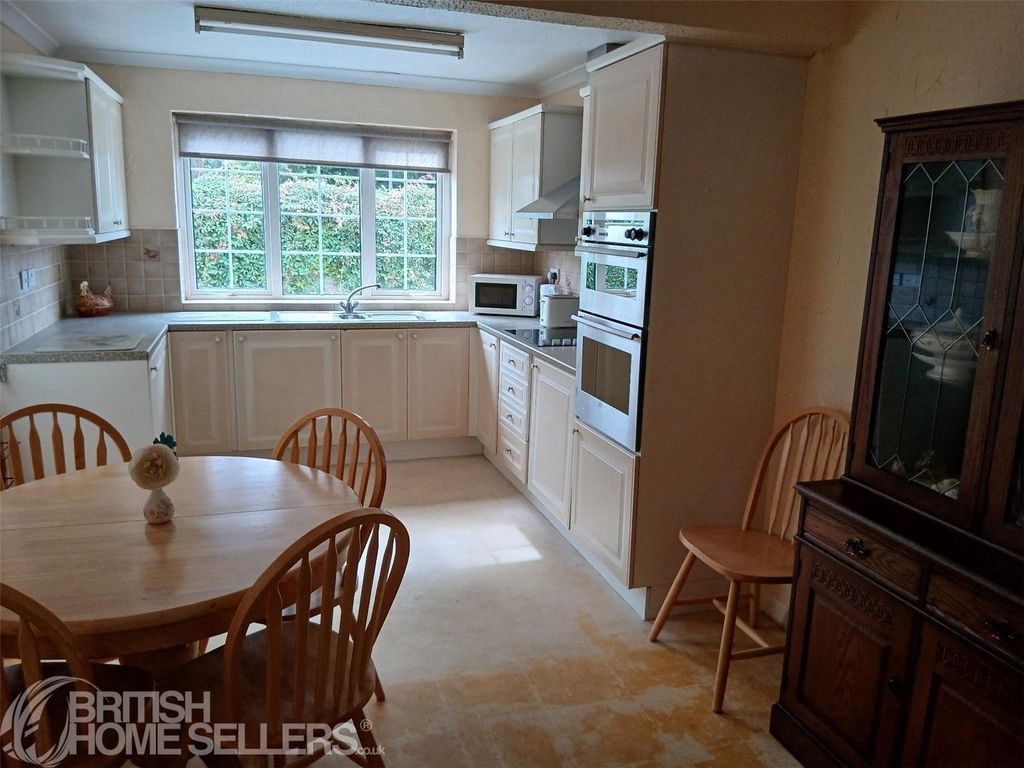 Property photo 3 of 19 Picture No. 15