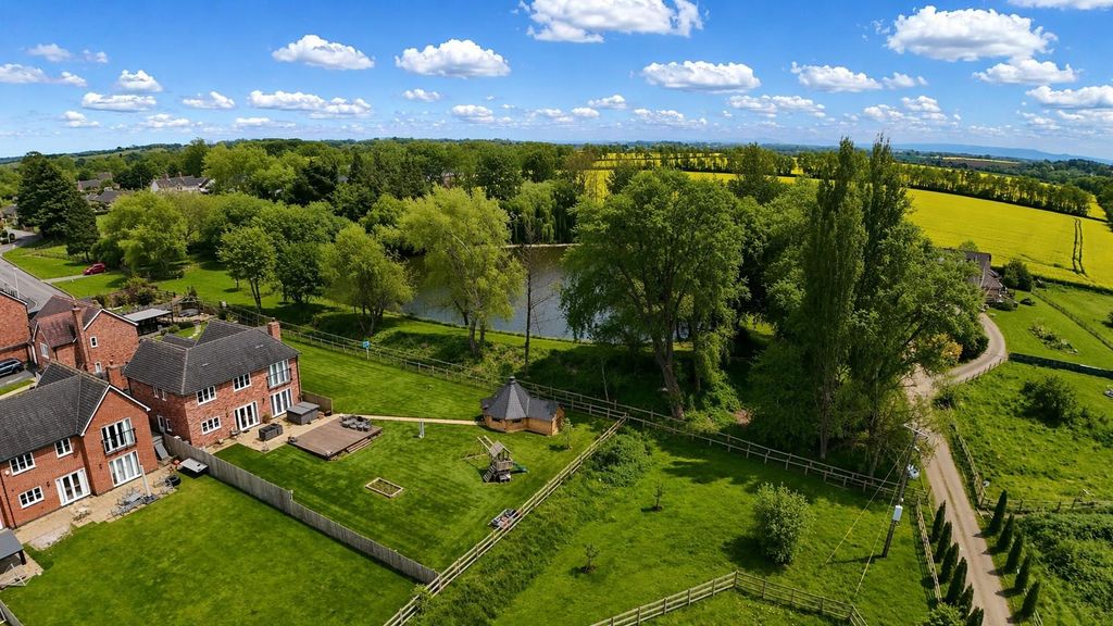 Property photo 2 of 35 Baschurch 5.Jpeg