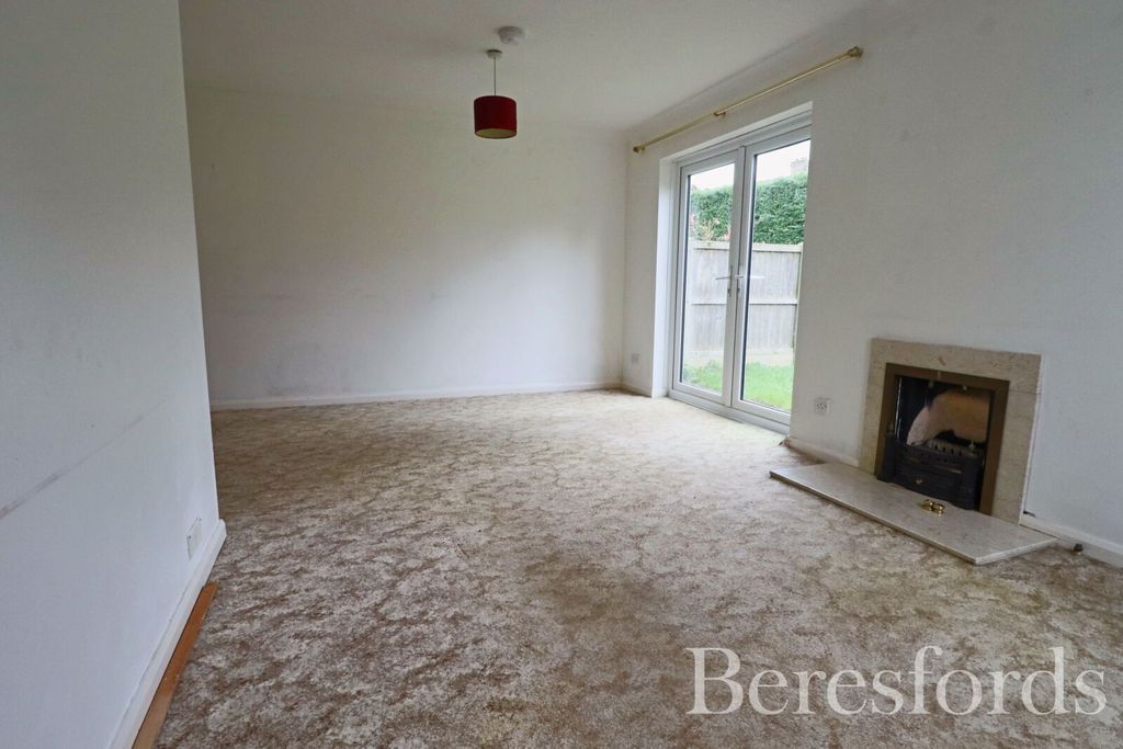 Property photo 3 of 16 Picture 3