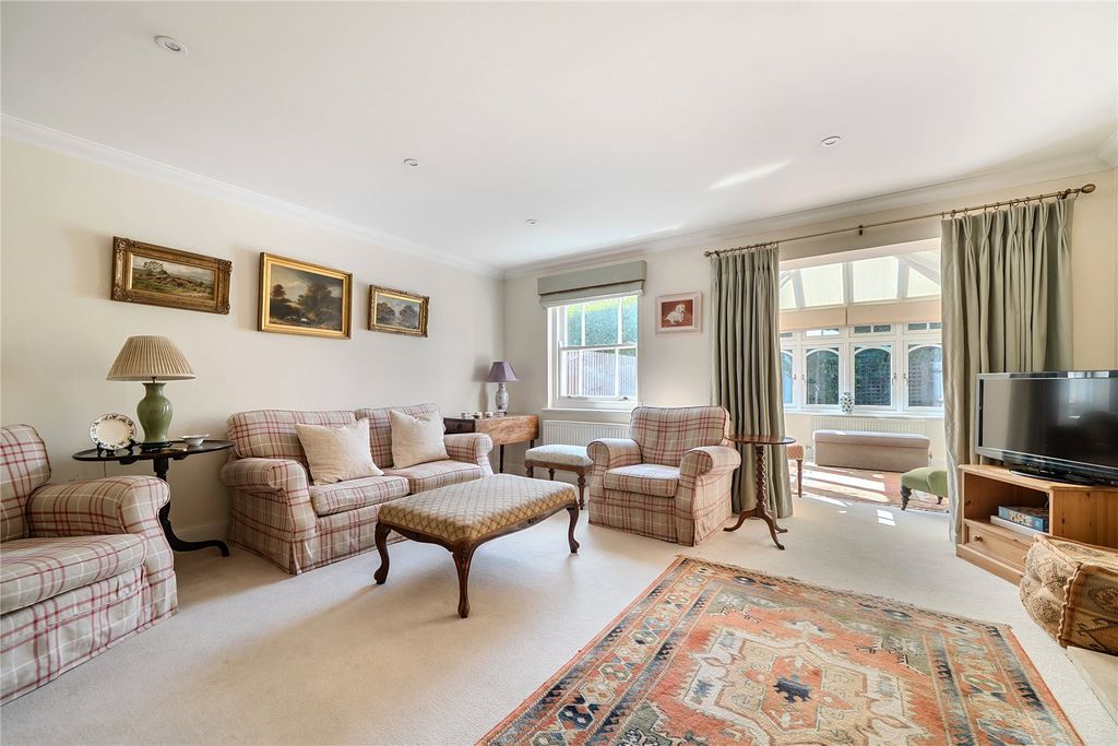 Property photo 2 of 16 Picture No. 08