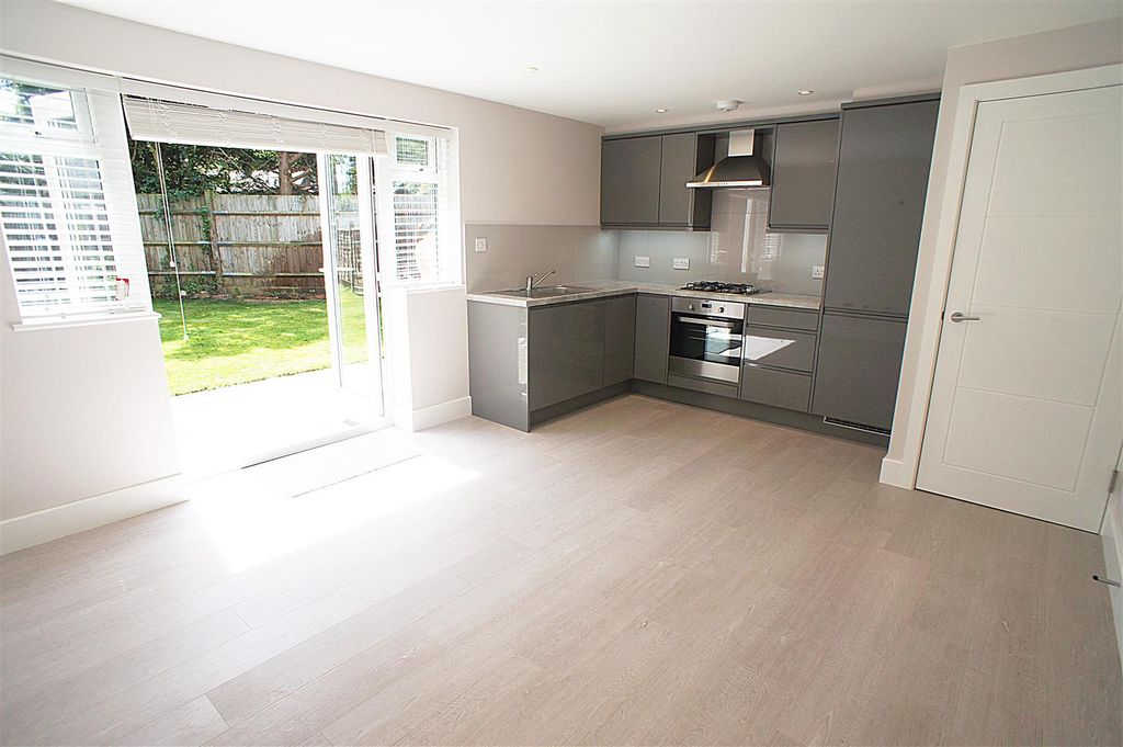 Property photo 2 of 15 Kitchen 1.Jpg