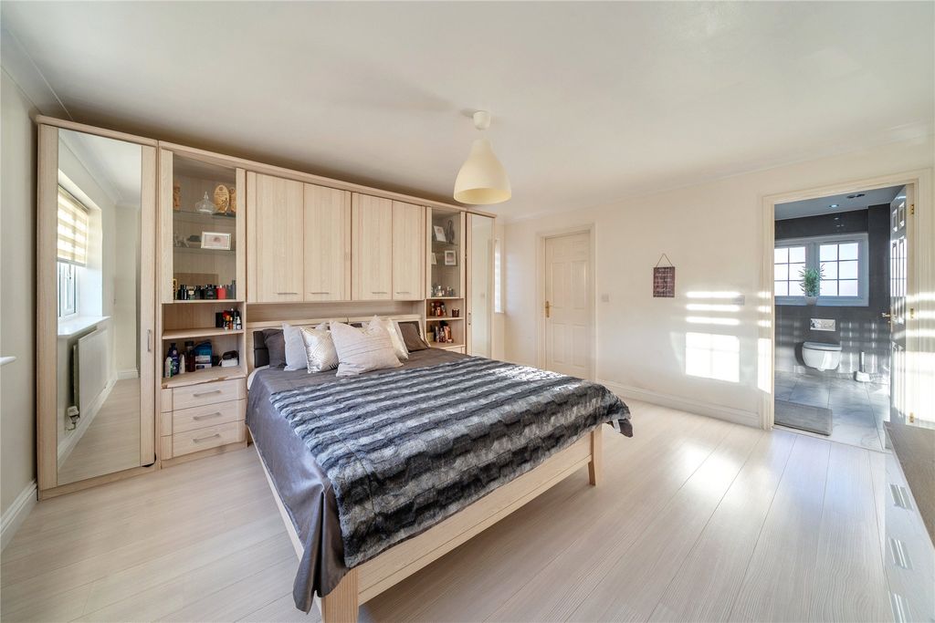 Additional image 14 of 6 bed country house for saleSandringham Drive, Dartford, Kent DA2