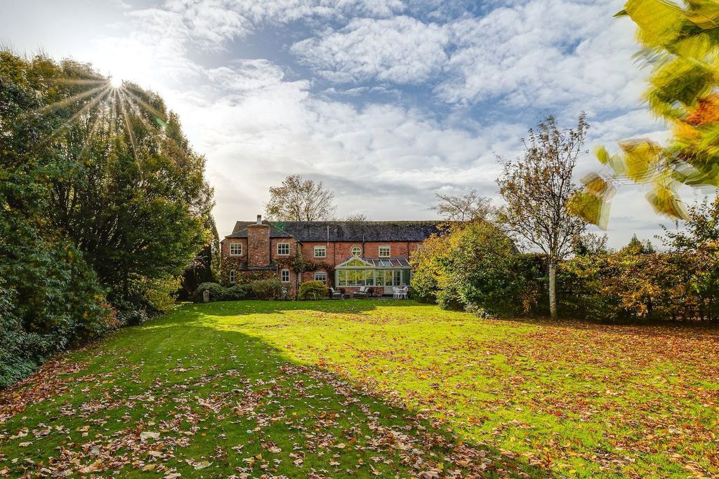 Property photo 3 of 39