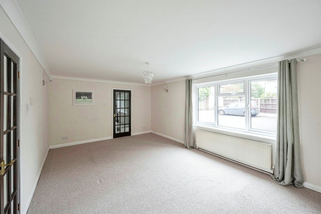 Property photo 3 of 21