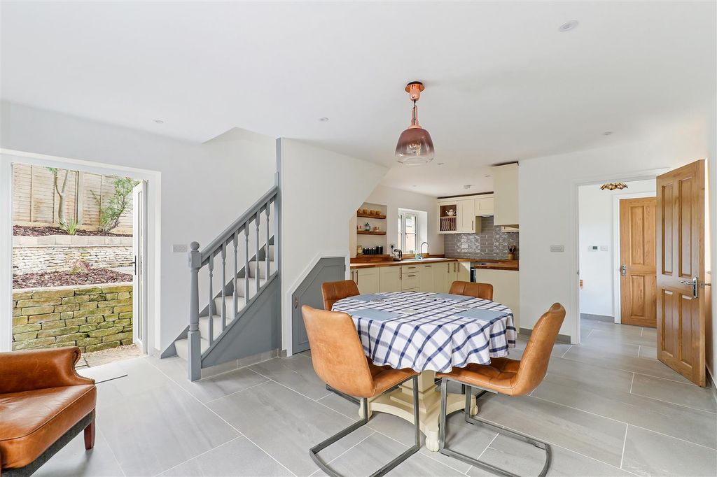 Property photo 2 of 21 Sketch_Ph20_6219260.Jpg