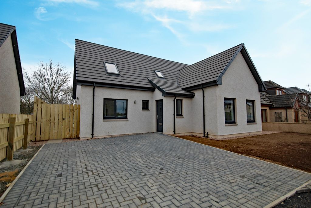 Property photo 1 of 30
