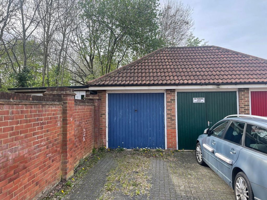 Property photo 2 of 4