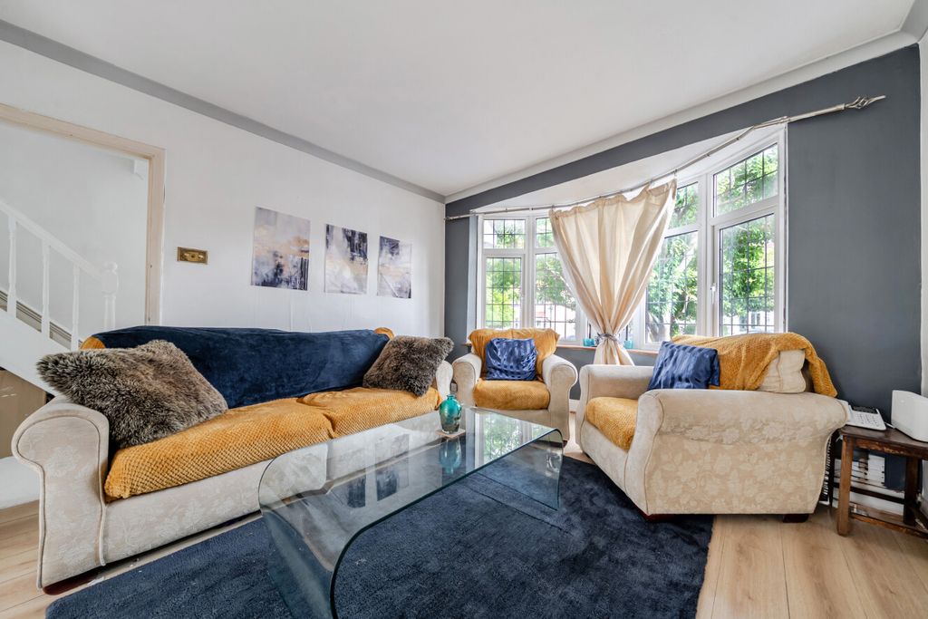 Property photo 2 of 15 1512018-7-6Aa2Ede...