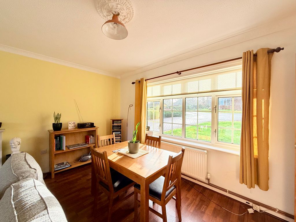 Property photo 3 of 31