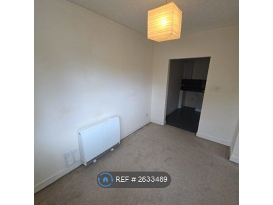 Property photo 3 of 12 Living Room