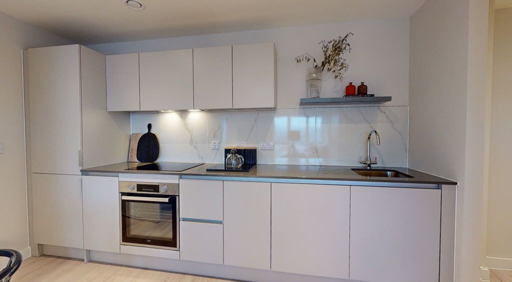 Property photo 2 of 17 Kitchen