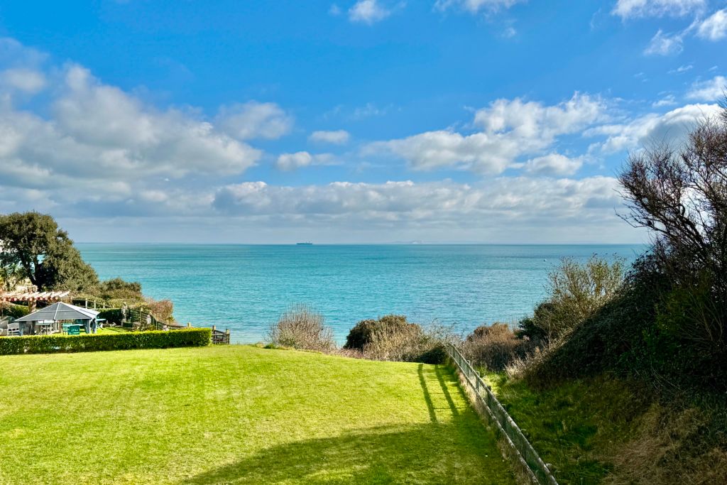 Property photo 2 of 14 Sea View