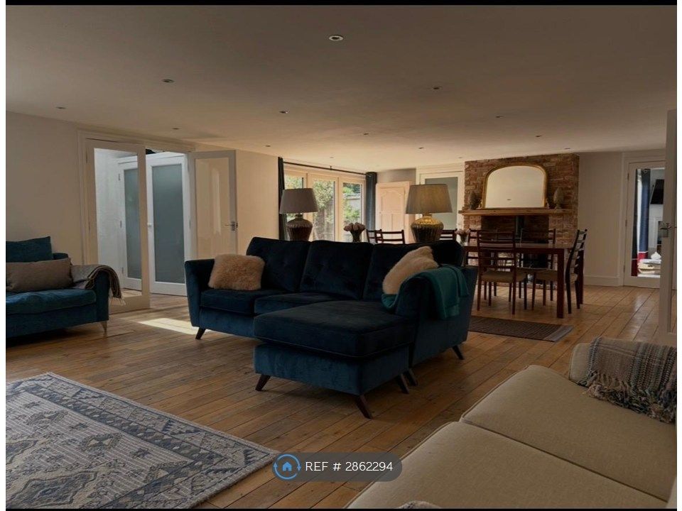 Property photo 3 of 35 Living / Dining