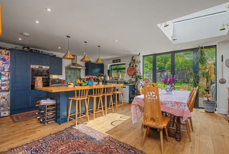 Property photo 1 of 8 331004