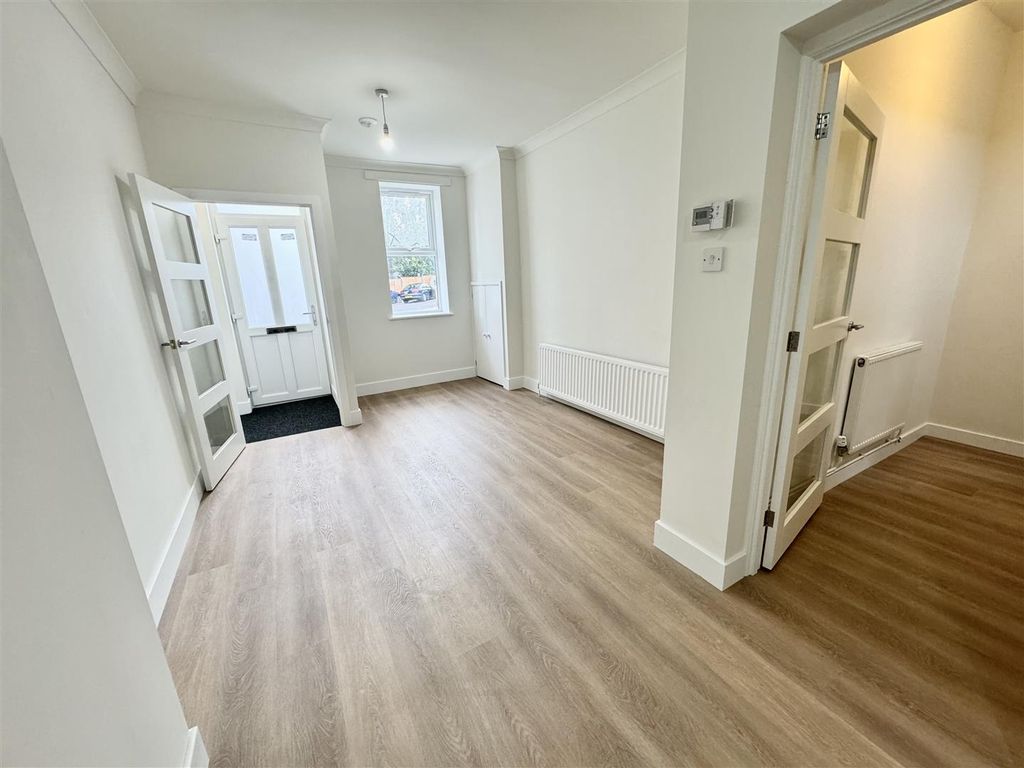 Property photo 3 of 12 Img_8148.Jpg