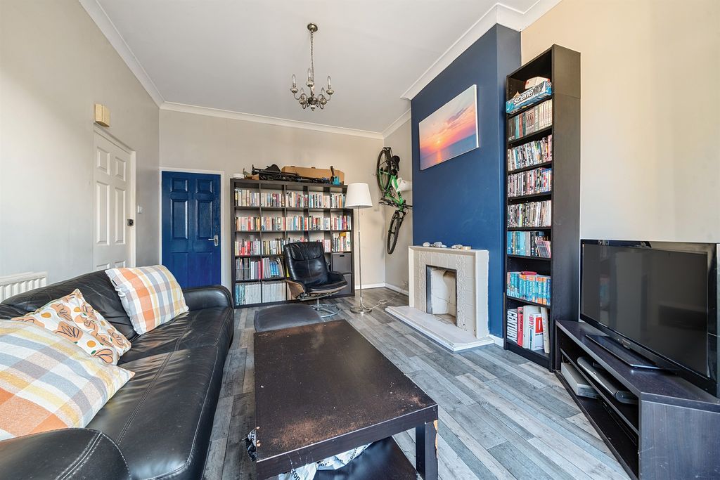 Property photo 3 of 13