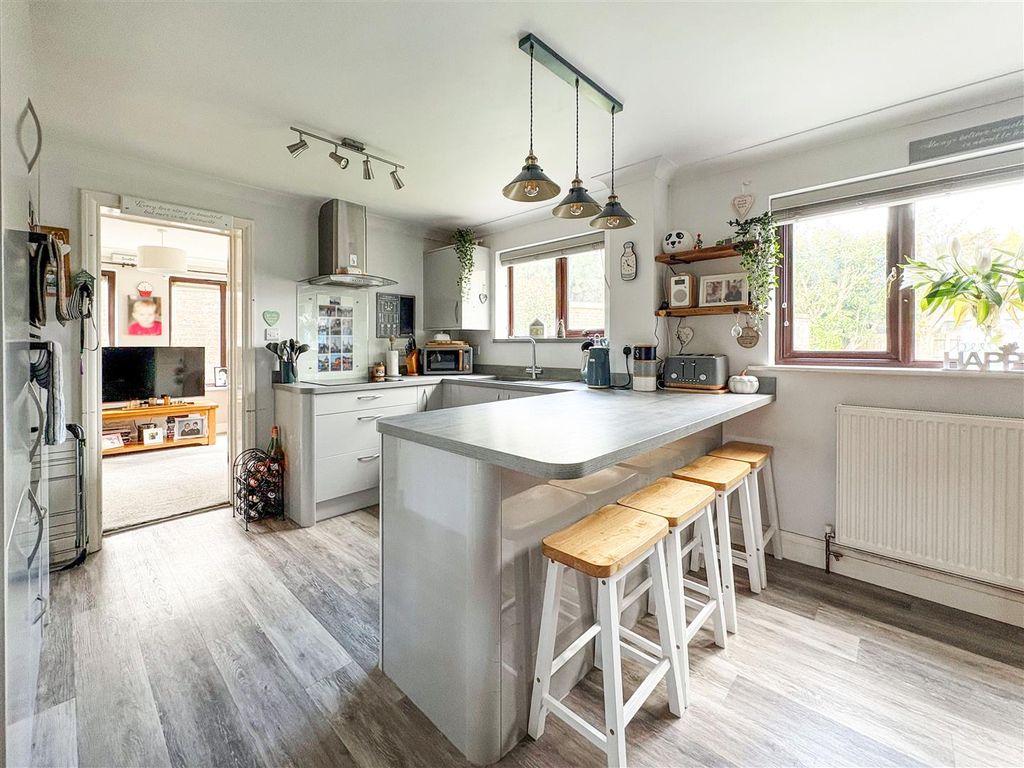 Property photo 3 of 32 Image00042.Jpg