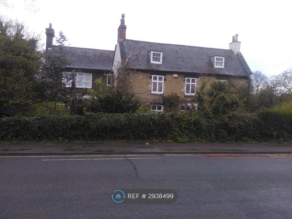 Property photo 2 of 8 Detached Listed Farmhouse