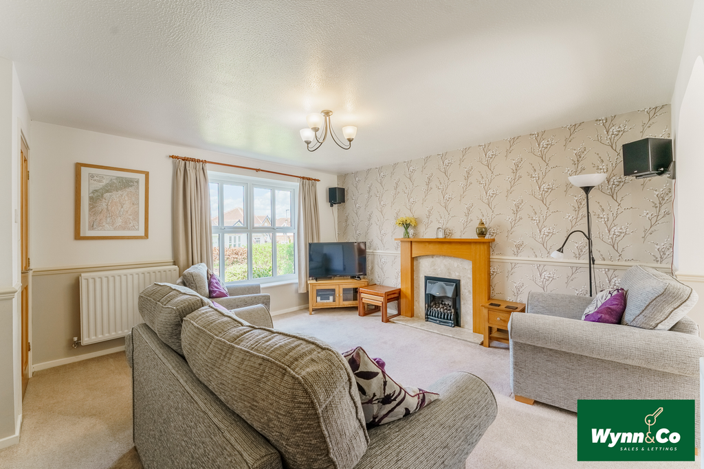 Property photo 3 of 25 Living Room